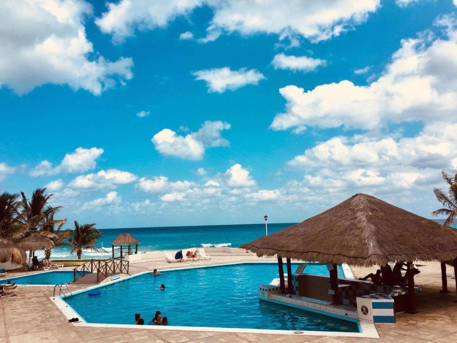 Brisas Residence Hotel Zone Apartment Cancún Esterno foto
