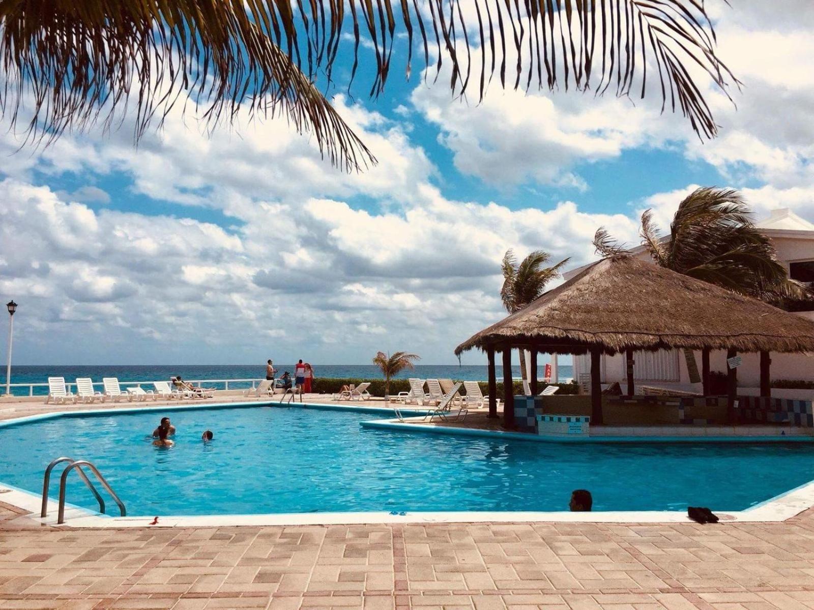 Brisas Residence Hotel Zone Apartment Cancún Esterno foto